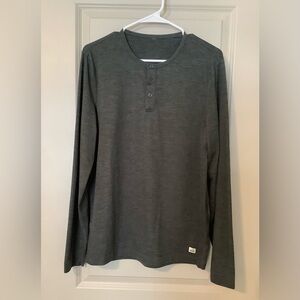 Vuori Mens' Long-Sleeve Ease Performance Henley Size M